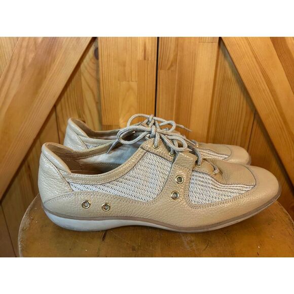 Stuart Weitzman Womens Tan Leather Mesh Casual Shoe Size 8M - Picture 1 of 8
